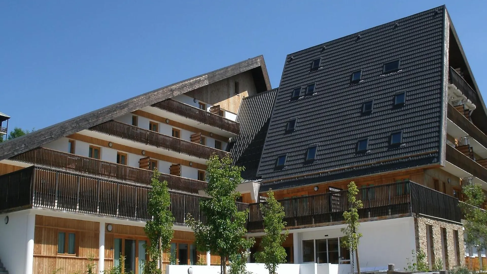 Apartment With Shuttle Bus To The Ski Lift 그레세앙베르코르 프랑스