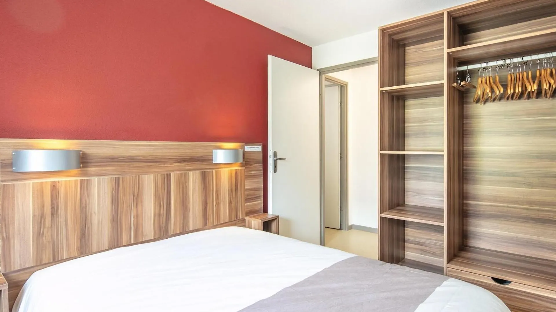 Apartment With Shuttle Bus To The Ski Lift 그레세앙베르코르 0*,  프랑스